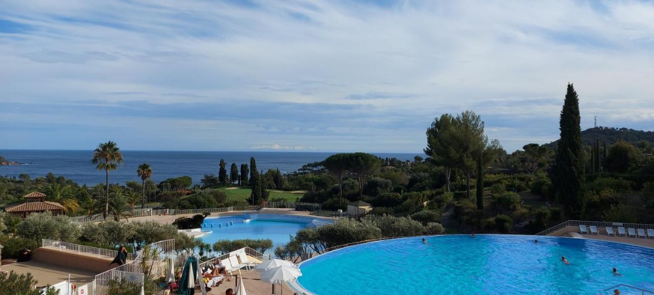 Saint-Raphael- Vue Mer Et Massif De L'Esterel 외부 사진