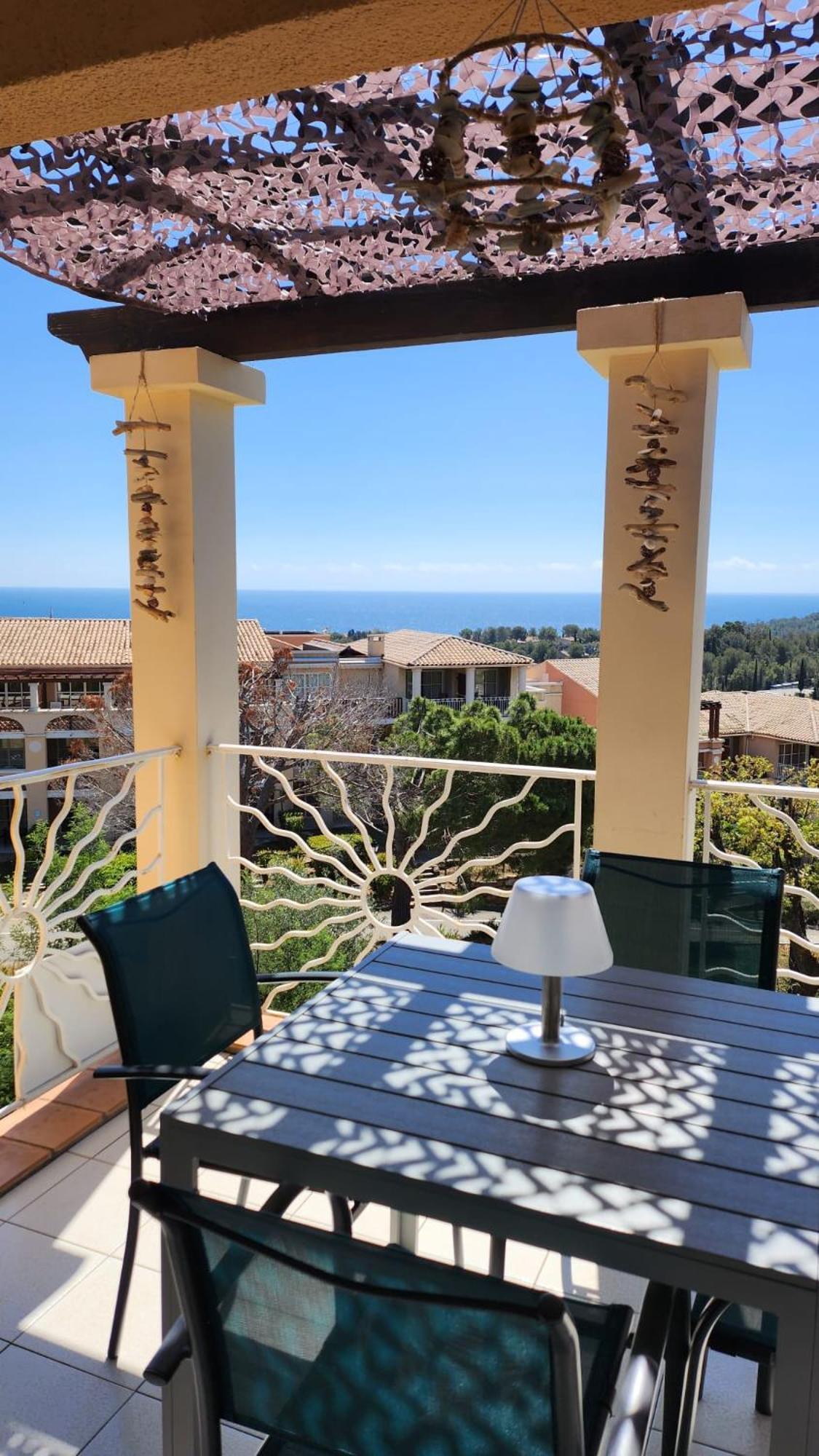 Saint-Raphael- Vue Mer Et Massif De L'Esterel 외부 사진