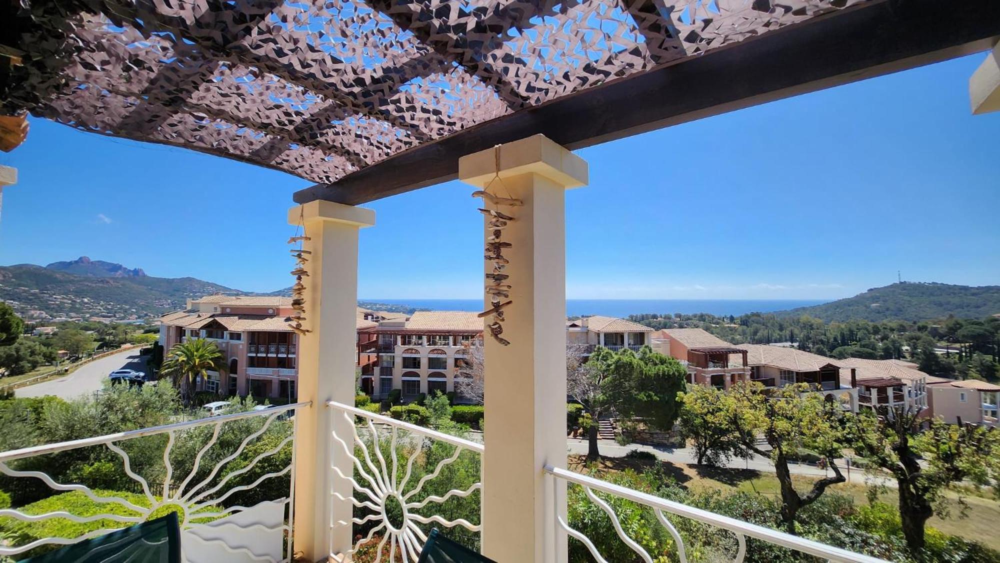 Saint-Raphael- Vue Mer Et Massif De L'Esterel 외부 사진